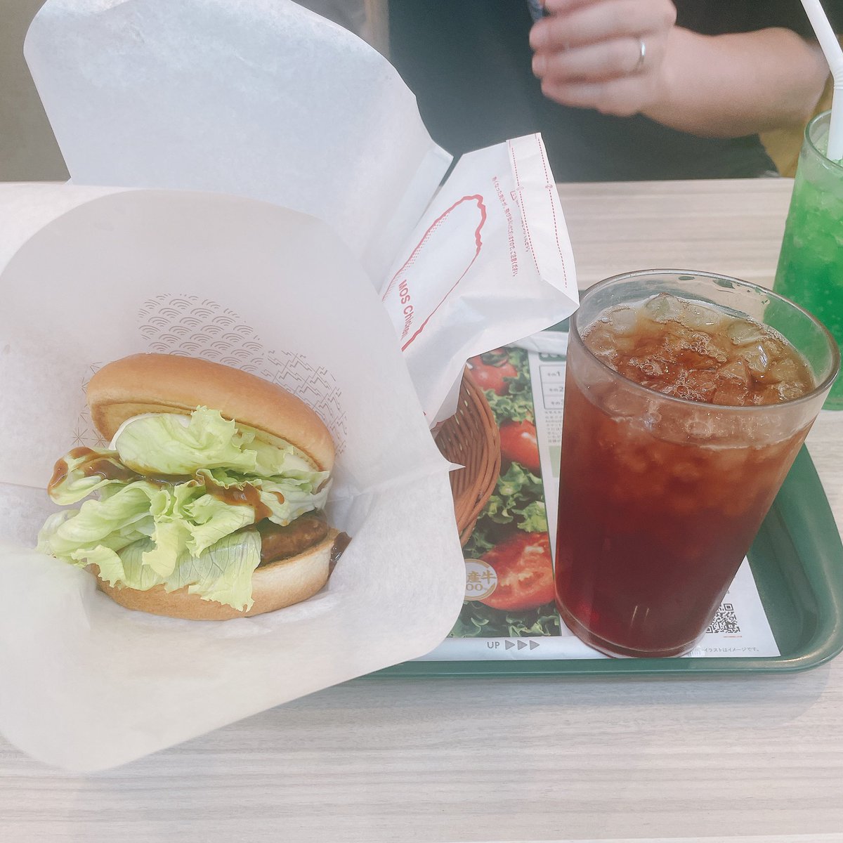 期日前投票行ってから
旦那希望でモス🍔