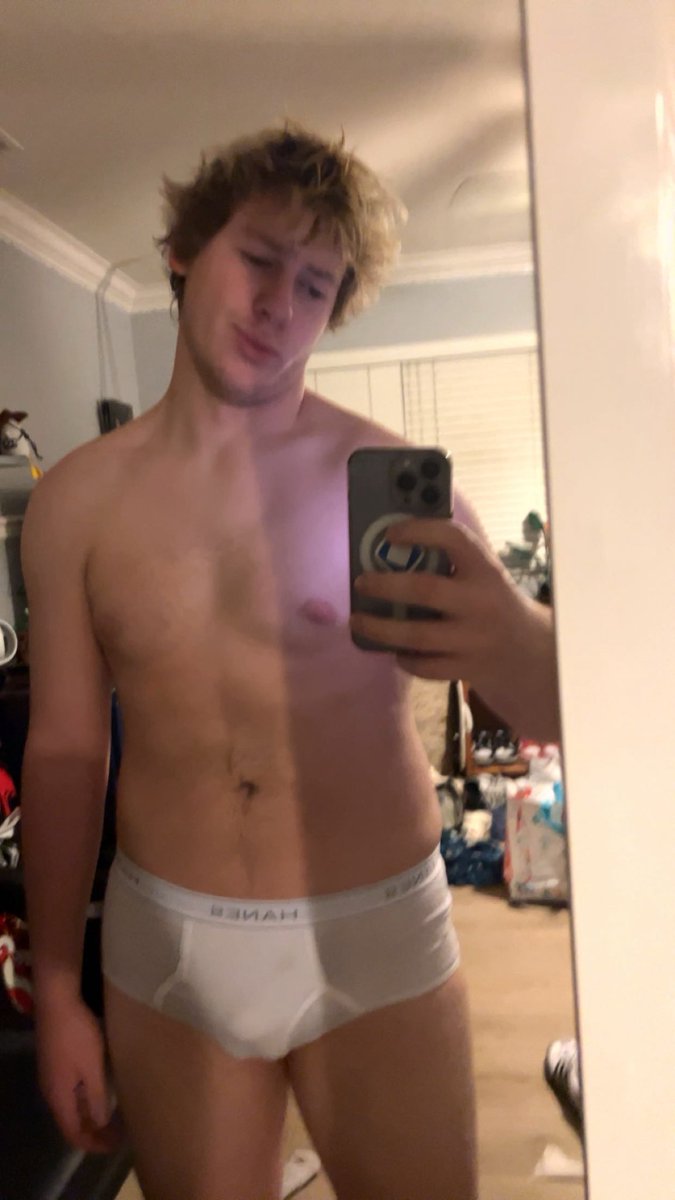 beachboyjake's tweet photo. The boy and his briefs 

#briefsinpublic #briefs #underwear #undies #gay https://t.co/bbdkml1bI9