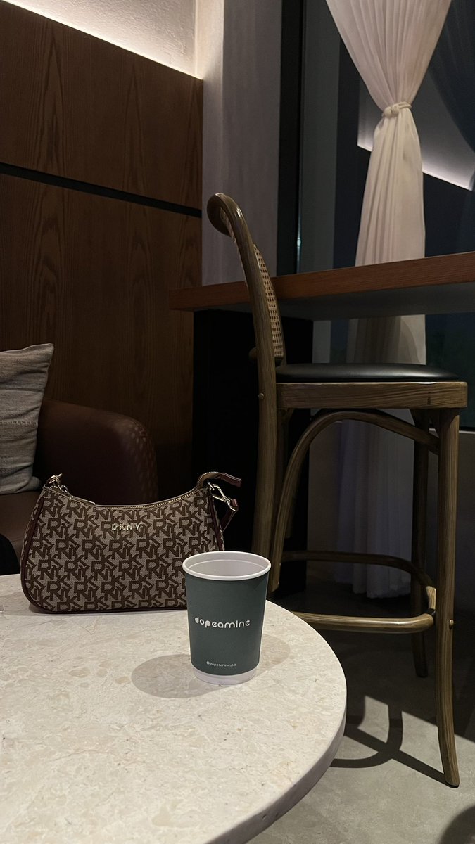 "منذُ التقينا وقلبي كلّه عجبٌ.. عن أيّ فعلٍ جزاني الله لُقياك."🫀!