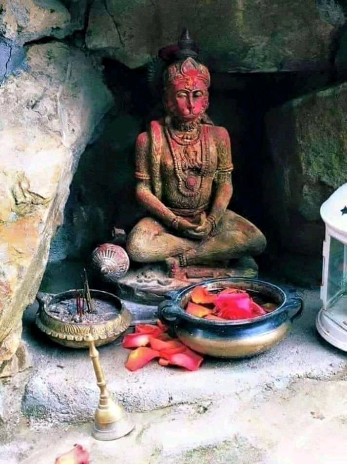 santosh_sangeet's tweet image. आप ऐसे व्यक्ति को कभी नहीं बदल सकते, जिसे अपने व्यवहार में कभी दोष नजर नहीं आता हों
जय जय शनिदेव 🙏🙂🚩
जय बजरंगबली 🙏🙂🚩
शुभ प्रभात 🙏🙂🚩
