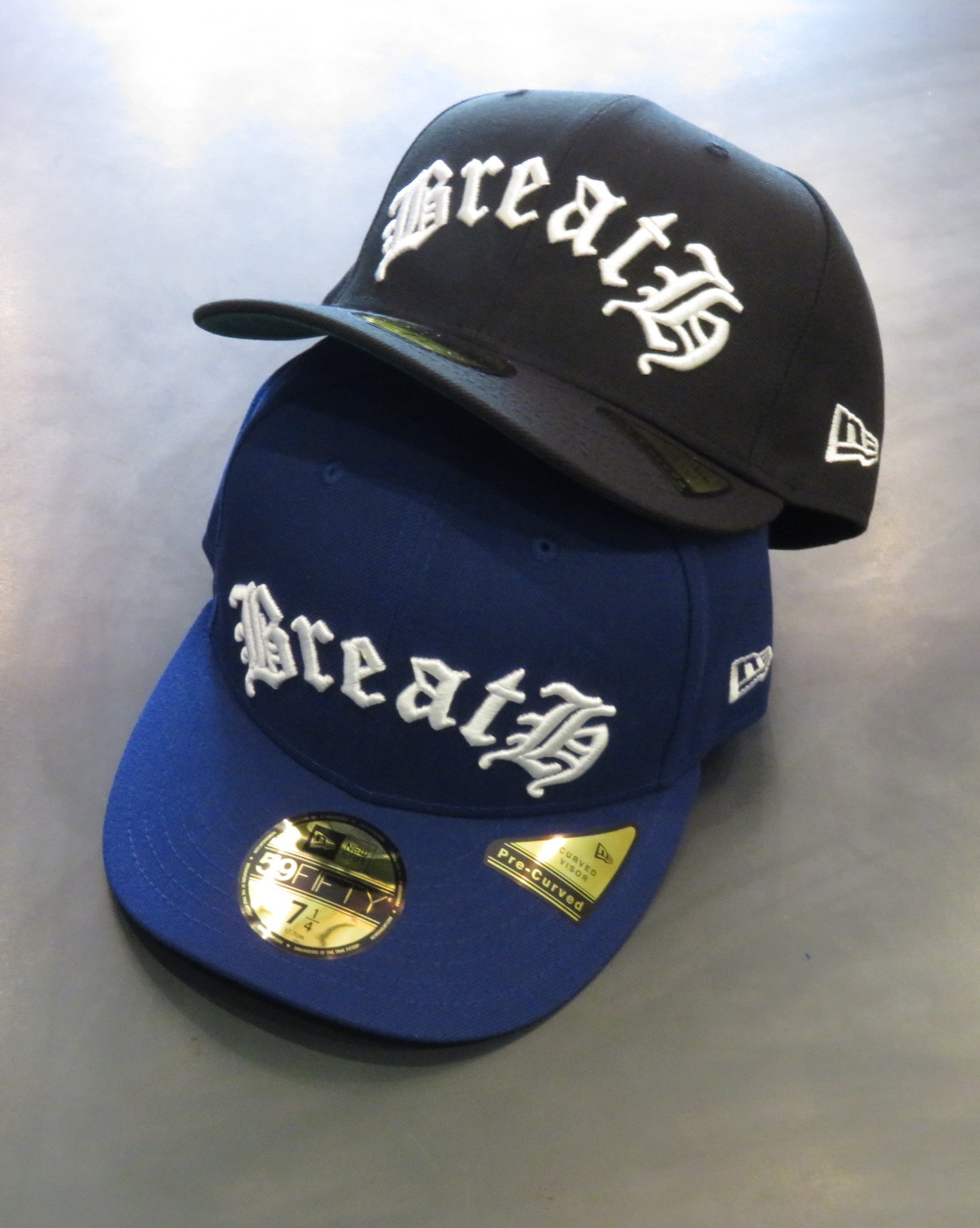 たくや　セール中専用BREATH x NEW ERA Old English 7/19発売｜BREATH × New Era®︎ Old English Logo 59FIFTY｜抽選