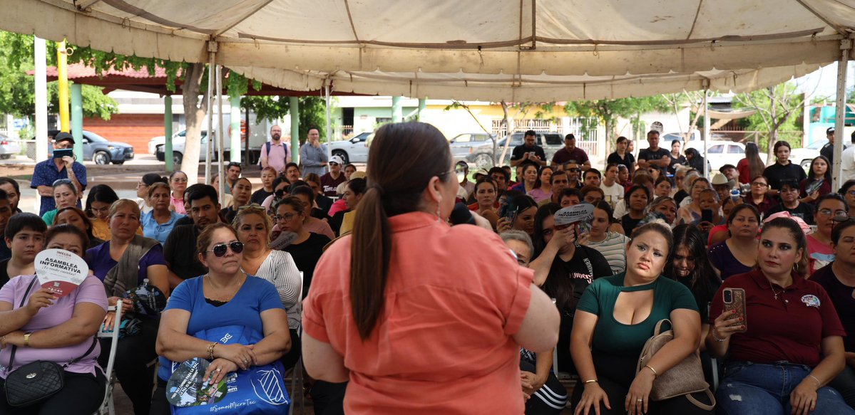 imeldacastromx's tweet image. Ni la lluvia nos detuvo.🌧️😅
En la colonia 21 de Marzo, en #Culiacán, reafirmamos nuestro compromiso con el bienestar y la transformación.
Seguimos recorriendo todo #Sinaloa, compartiendo con el pueblo las 21 reformas constitucionales, 22 nuevas leyes y 47 reformas a leyes…