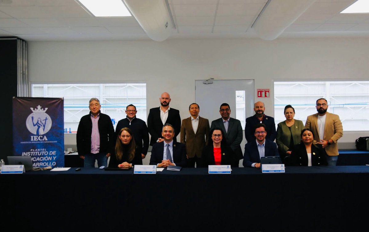 Presidí la 3.ª Sesión Ordinaria del <a href="/IECAGente/">IECA Guanajuato</a> reafirmando nuestro compromiso: seguir formando el talento que hace fuerte a #Guanajuato. 💼
Del 21 al 25 de julio, los 31 planteles ofrecerán cursos gratuitos para capacitar a nuestra gente.

#EconomíaEsProsperidad