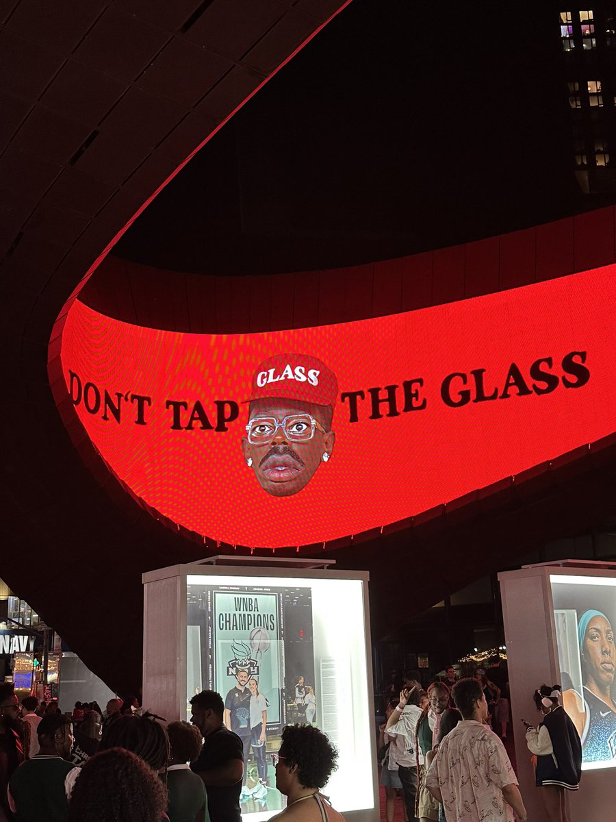 Genius's tweet image. 🚨 #tylerthecreator just announced his next album 💿‘don’t tap the glass’ is dropping this monday, july 21st 🙌 the news came via a marquee display at barclays center after his show 🔥🎶