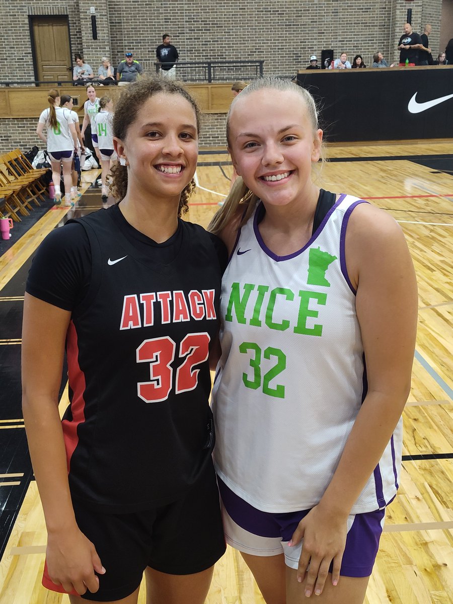 TheMRR7's tweet image. 7 Shouts 4 Standing Out (7S4SO) &amp;amp; Newcomers to Note (N2N):

Friday from the @AllIowaAttack Summer Finale in Waukee, IA:

7S4SO--Friday afternoon:
@Emmy_kirk23 (5&apos;5&quot; G, &apos;26) of Mokan

@ClaraJeddeloh (5&apos;7&quot; W, &apos;26) of MN Rise
     (pictured, #4)

@AveryLaNore (6&apos;2&quot; F/C, &apos;26) of MN…