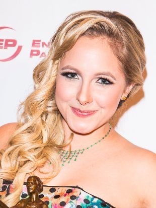 jones_est's tweet image. Happy 41st Birthday To 
@AndreaLibman! Andrea Voiced Pinkie And Fluttershy Pie From MLP FIM, And Bramble From DuckTales (2017). #AndreaLibman @tarastrong @KSheridanVoice @ChantalStrand @mouthnoize @KChenoweth @VincentTong007 @dannypudi @bibbymoynihan @rejectedjokes @Fyre_flye