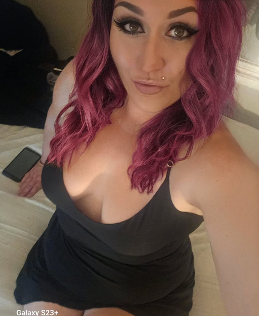 I'm that bitch that will do it better than her , I'll ruin you and have you begging for more