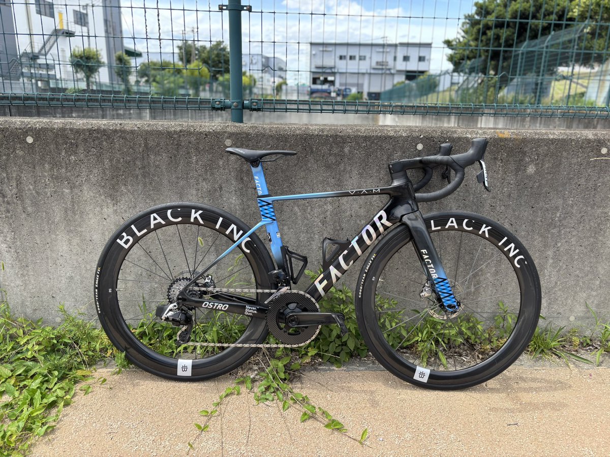 hatsunemiku1032's tweet photo. FACTOR OSTRO VAM2.0試乗してきました!速い!かっこいい!まさに最強の1台!
#TRISPORTS
#FACTOR
#OSTRO https://t.co/TadEZzKdRC