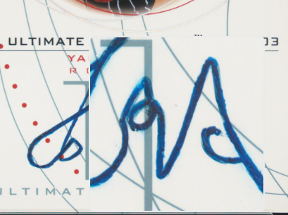 YoungKen156236's tweet image. PSA graded this retouched Yao Auto card. Does not look good at all. How can you pass this?