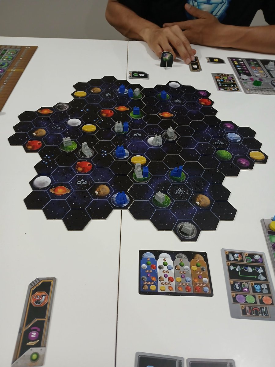 eesquivela's tweet image. Hoy si me metieron la rata 😄 #GaiaProject #boardgames