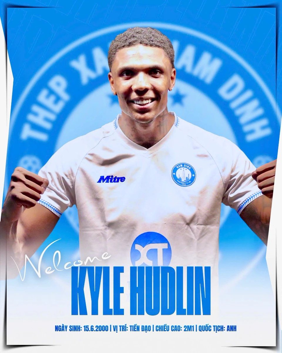 EnglishAbroad1's tweet image. 馃嚮馃嚦 The tallest outfield player in the world lands in Vietnam 馃
Kyle Hudlin has signed for Vietnamese champions Thep Xanh Nam Dinh.
The 25-year-old was available on a free after leaving Huddersfield Town.
The 6ft 9in striker played on loan at Newport County last season.