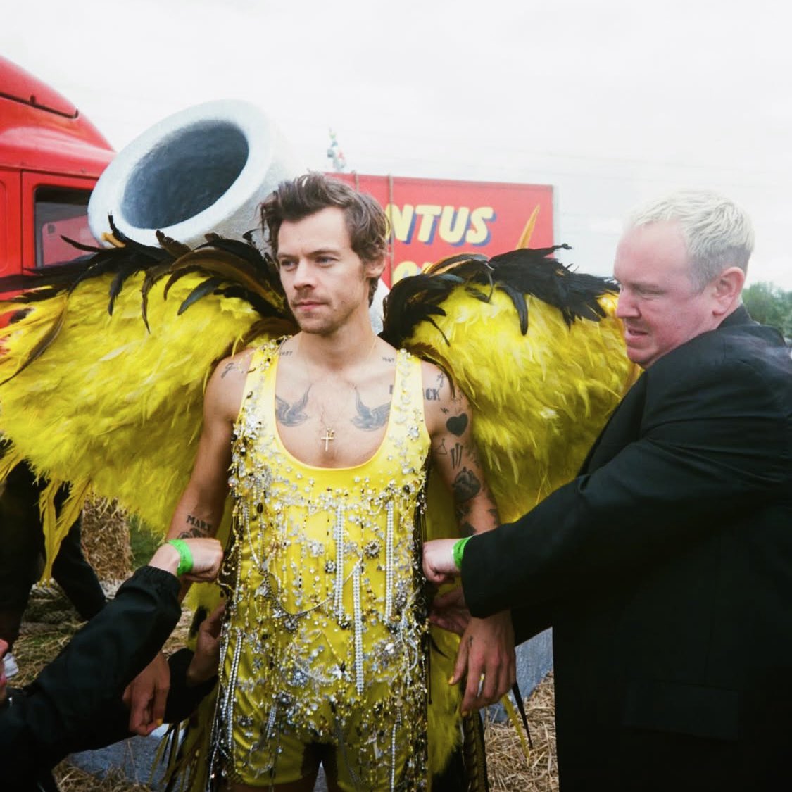 theHScrave's tweet image. 🕰️ | Two years ago today, on July 19th 2023, @Harry_Styles released the music video for “Daylight”, directed by Tanu Muino (“As It Was”).
— It marked the end of the historic “Harry’s House” era and continues to be his most recent professional project.