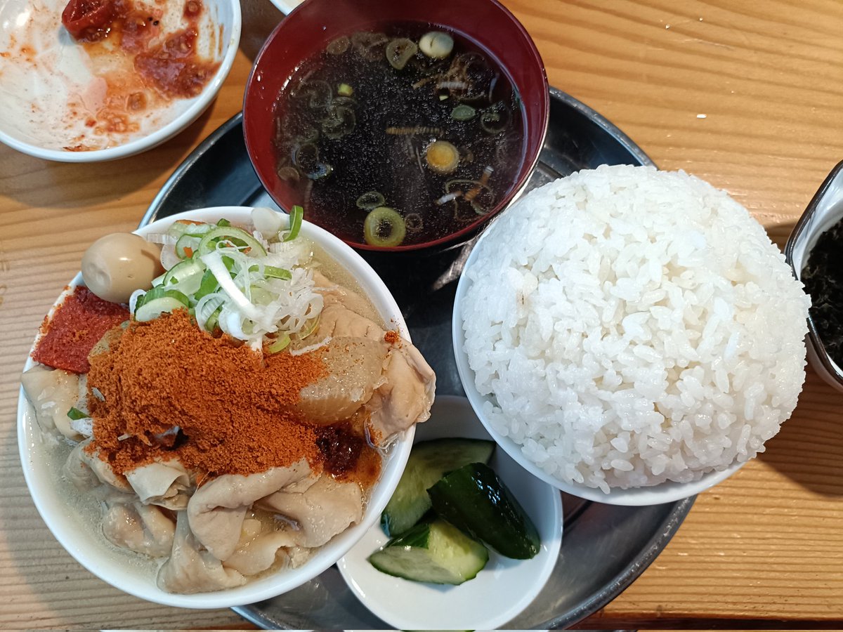 a_r_r_r_p's tweet image. 煮込みや左斜め上24°
多分煮込み食べるラストチャンス
常連さんとお店のやり取りマジで楽しい