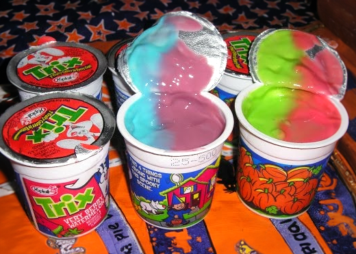 NostalgiaFolder's tweet image. Snacks that still exist now, but just hit different back then 😮💨