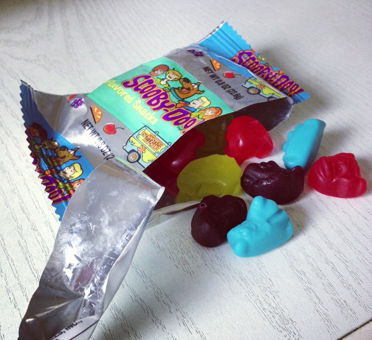NostalgiaFolder's tweet image. Snacks that still exist now, but just hit different back then 😮💨