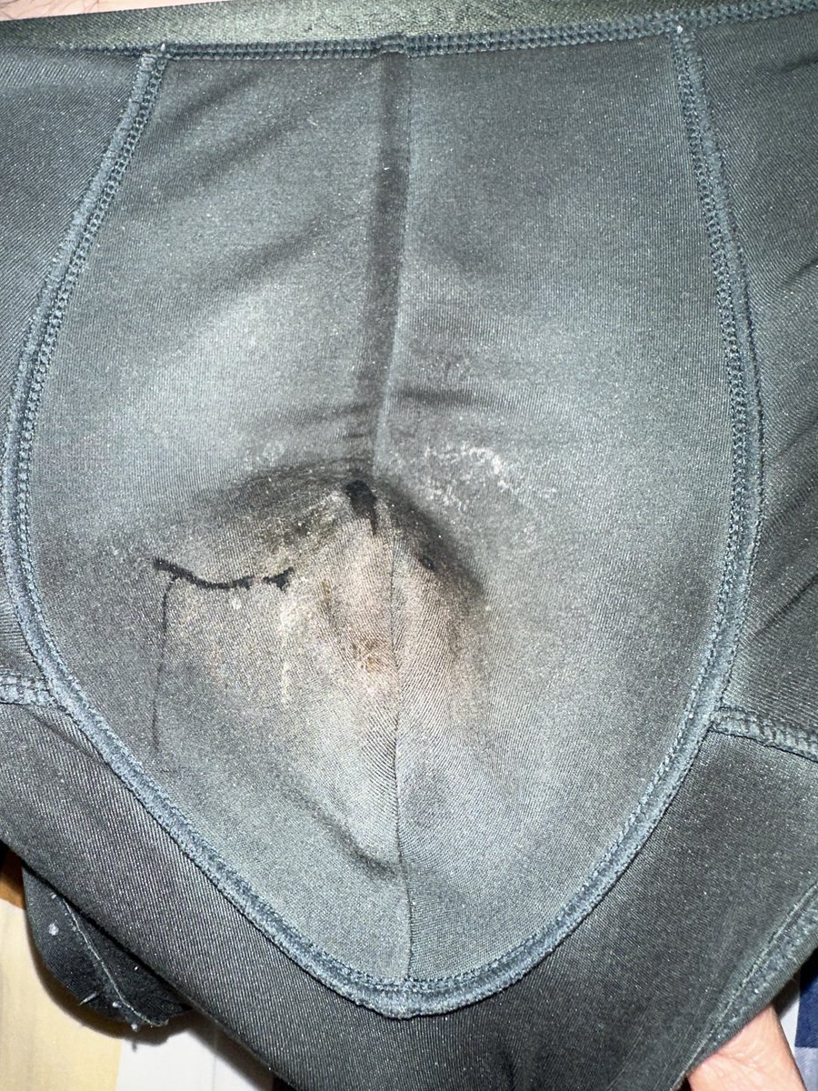 是一个喜欢闻雄臭内裤gooner🤪

希望能遇到同好

#无脑骚狗 #雄臭 #goon #无脑恶堕