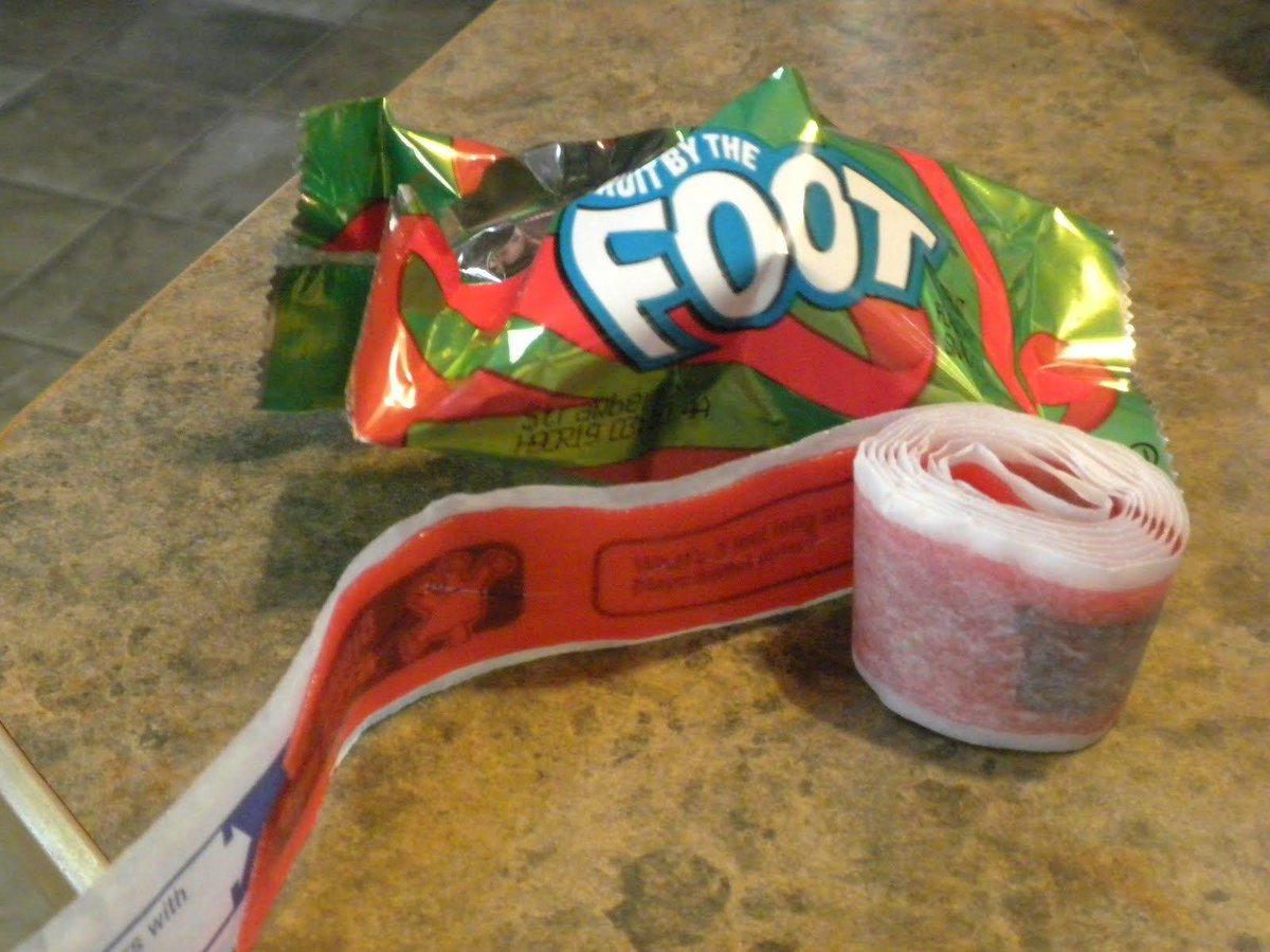 NostalgiaFolder's tweet image. Snacks that still exist now, but just hit different back then 😮💨