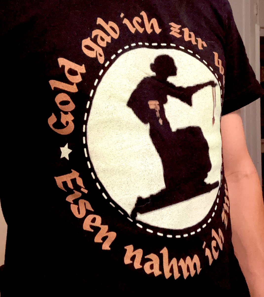 WanderingHorror's tweet image. "Gold I Gave for Defense. Iron I Took for Honor" 1917
@KevMar2000 has classic apparel up for sale ⚡️