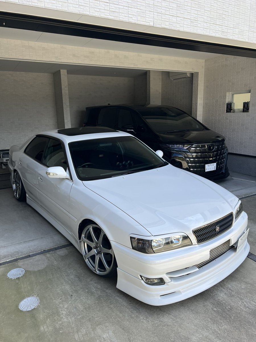 kyo_18majesta's tweet photo. 5月頃からひっそり買ってました。
後期純5サンルーフ😛

納車された時の写真は撮り忘れました。

ヤフオクでベルテハーフの中古買ってバンパーカットしてめざせ神奈川仕様

アルミはリバレル中✌️

金ない https://t.co/dCBjlagF5B