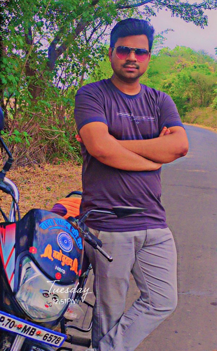 दुनियां तुम्हें कहेंगी तुम काबिल नहीं हो

तुम मुस्कराकर कहना, वक़्त बतायेगा ...!🔥
#drhemrajpariharboduh