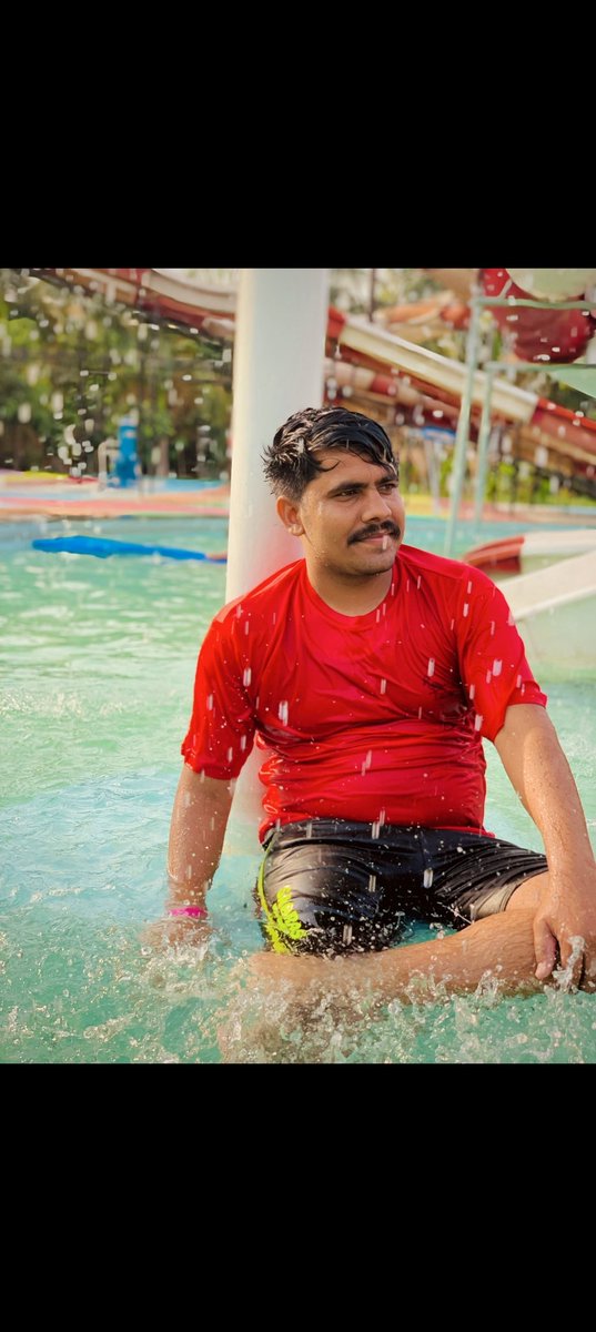 में भिखारी भी बन जाऊ 
कोई डाले तो तुझे मेरी झोली 
Mr jeet