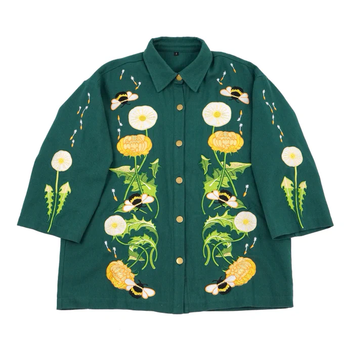 Dandelion Jacket in size L can still be preordered! Model is 5'4" wearing size L