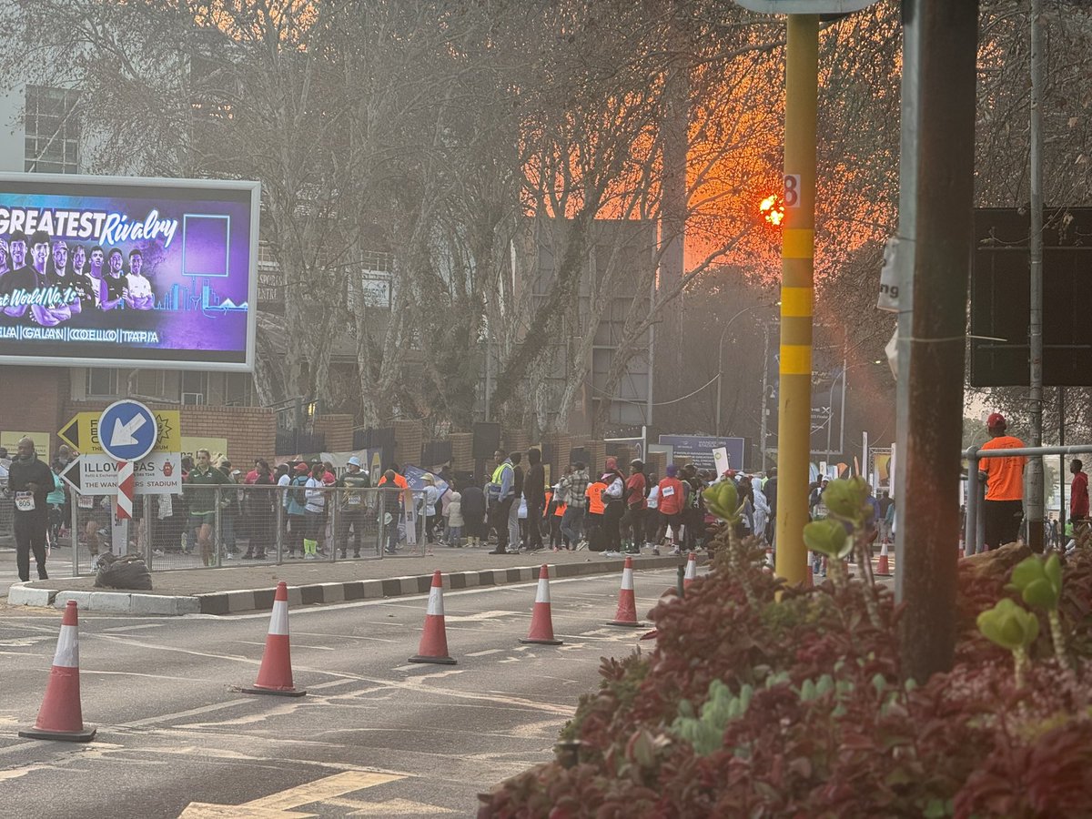 visiontactical's tweet image. 🌅 The sun rises over @CityofJoburgZA …
Just minutes to go before the Mandela Walk & Run kicks off at DP World Wanderers Stadium!
Thousands are ready to step forward in honour of Madiba’s legacy — walking, running, and uniting for a cause greater than ourselves. 🇿🇦
Let’s make…