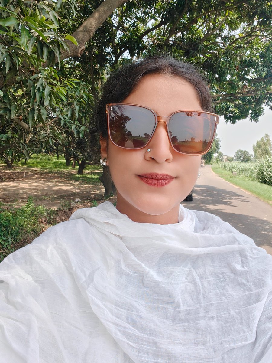 IsmatAraa's tweet image. Indian summer.