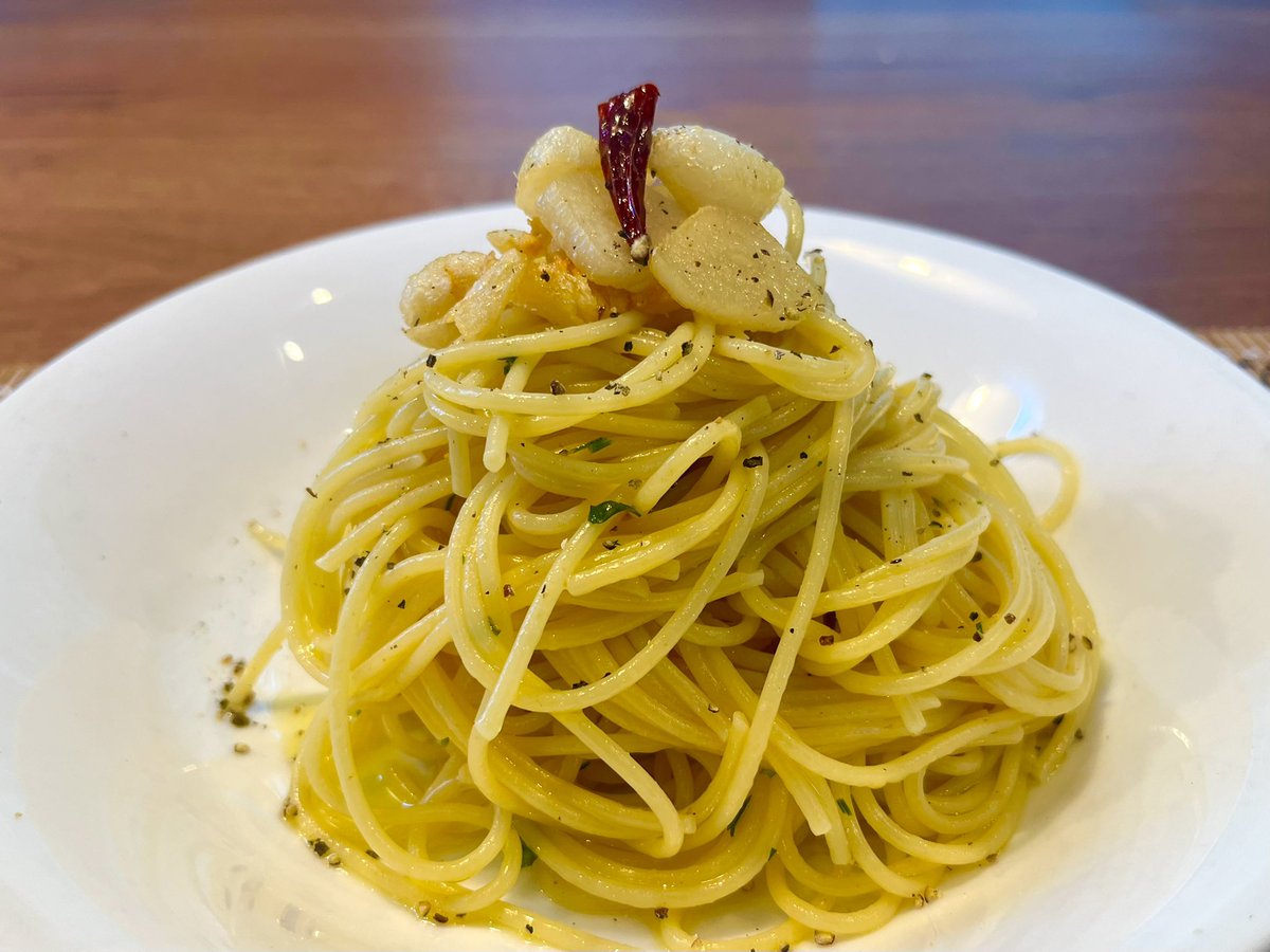 きょうのペペロンチーノ　250719
道の駅ホクホクにんにく　
鮒の魚醤入り ver

＃ペペロンチーノ
＃パスタ
＃男料理