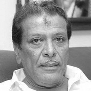 Dr Mahendran R (@drmahendran_r) on Twitter photo முத்தமிழறிஞர் தலைவர் கலைஞர் அவர்களின் தவப்புதல்வரும், கழகத் தலைவர் - மாண்புமிகு தமிழ்நாடு முதலமைச்சர் திரு. <a href="/mkstalin/">M.K.Stalin</a> அவர்களின் அருமைச் சகோதரருமான திரு. மு.க.முத்து அவர்களின் மறைவுச் செய்தி பேரதிர்ச்சி அளிக்கிறது.
துயர்மிகுந்த இச்சூழலில், கழகத் தலைவருக்கும், முத்தமிழறிஞர் தலைவர் கலைஞர் அவர்களின் தவப்புதல்வரும், கழகத் தலைவர் - மாண்புமிகு தமிழ்நாடு முதலமைச்சர் திரு. <a href="/mkstalin/">M.K.Stalin</a> அவர்களின் அருமைச் சகோதரருமான திரு. மு.க.முத்து அவர்களின் மறைவுச் செய்தி பேரதிர்ச்சி அளிக்கிறது.
துயர்மிகுந்த இச்சூழலில், கழகத் தலைவருக்கும்,