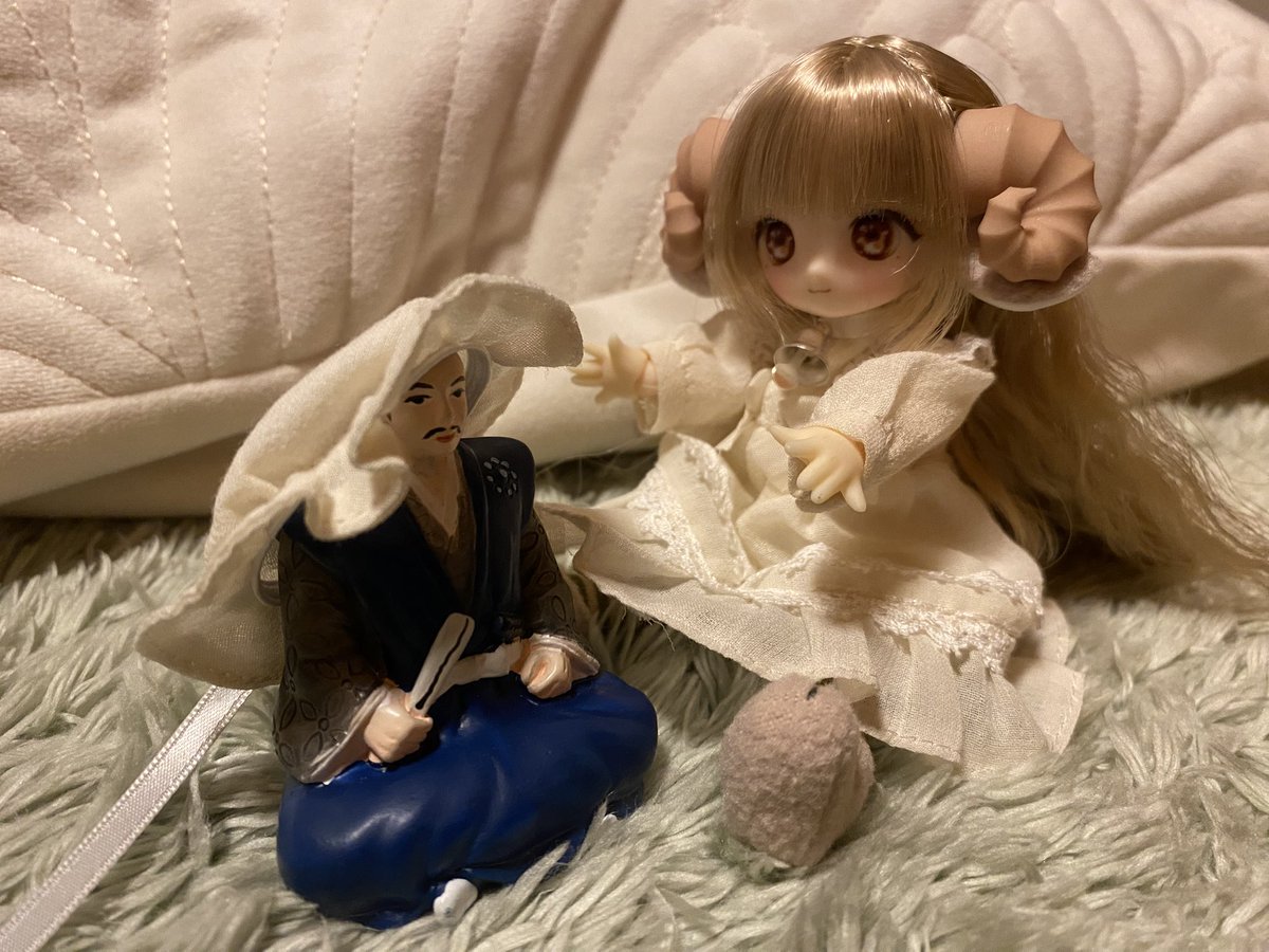 mokoutoissyo's tweet image. 最近ドールをお迎えしました ペチカちゃんと名付けました🐏 可愛すぎて自分しか喜ばないような絵描いてます 本当に・・・・・・・・・・・・可愛い・・・・・・・・・・・・