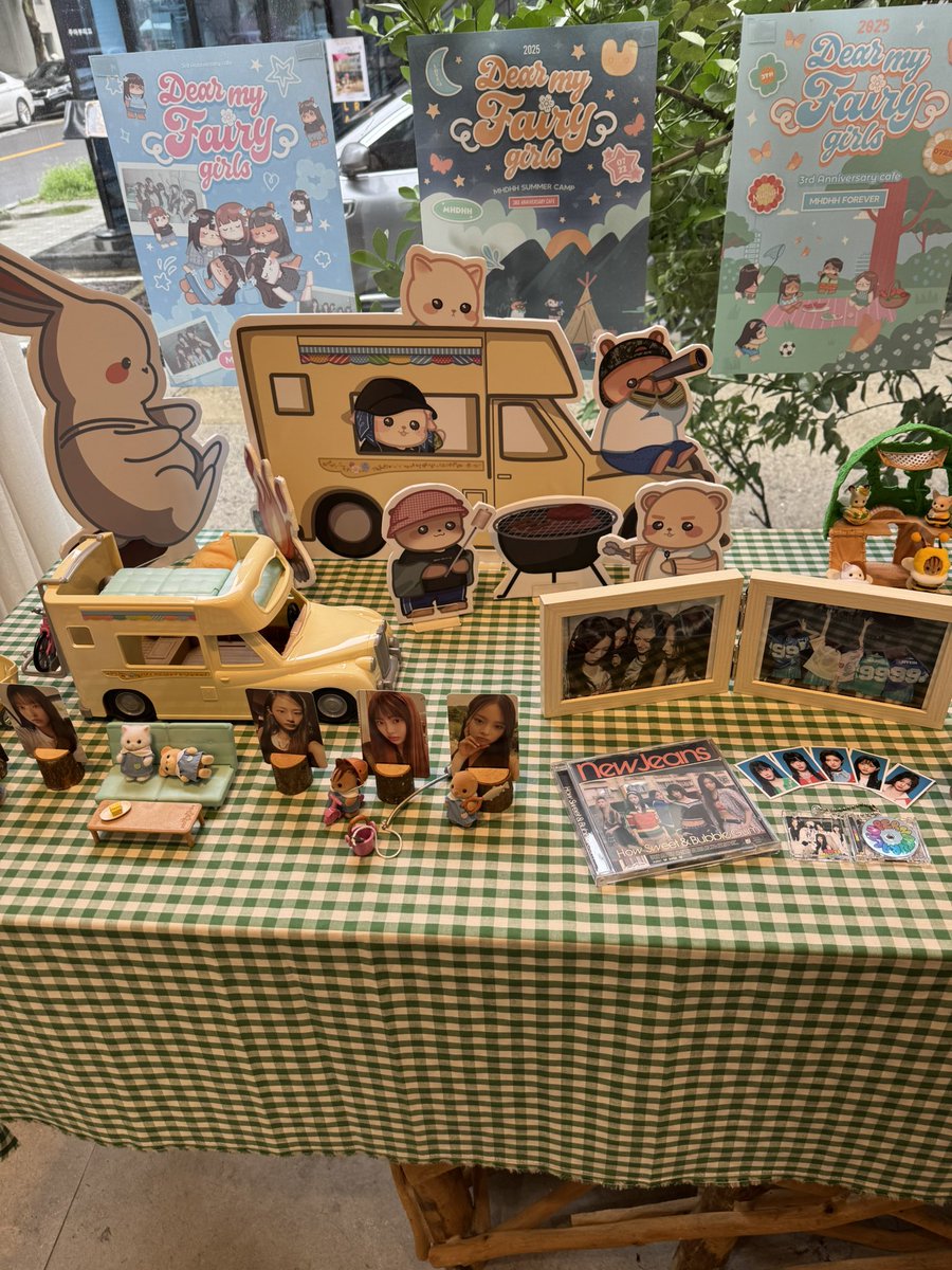 cho49210's tweet image. 데뷔카페 다녀왔어요!!
내부 진짜 이쁘고 특전도 맘에들어요 🥰🥰
럭드도 잘나와서 좋아요 ㅎㅎ

#MHDHH_FOREVER
#Dearmy_Fairygirls_MHDHH
