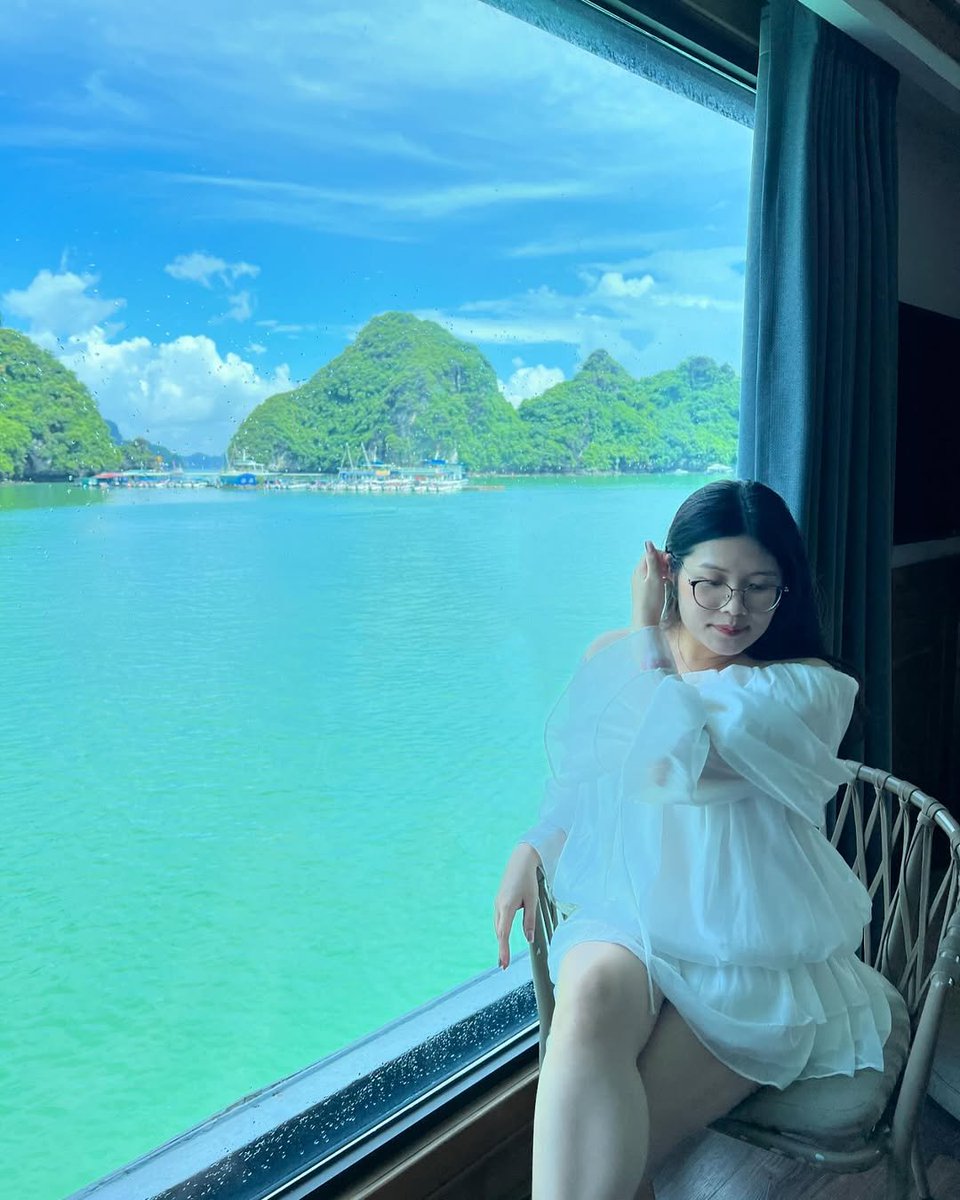 ryanpsy1497's tweet photo. Bro nào thích đeo kính chuppy không? https://t.co/716JL0LWj5