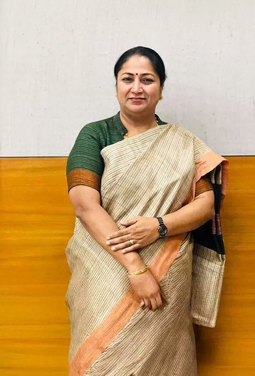 Nidarshana2207's tweet image. दिल्ली की लोकप्रिय मुख्यमंत्री, माननीय श्रीमती @gupta_rekha जी को जन्मदिवस की शुभकामनाएँ एवं बधाई !
आपका कुशल नेतृत्व और समाज के प्रति समर्पण राजधानी में सुशासन और सशक्तिकरण का प्रतीक बन चुका है ! जनहित में समर्पित आपकी सोच हमें प्रेरणा देती है !
मैं ईश्वर से प्रार्थना करती…