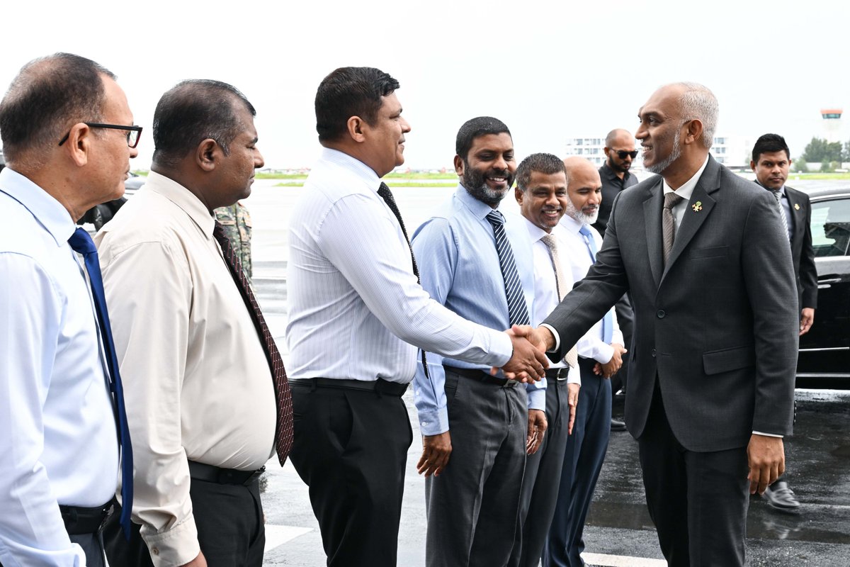 The President's Office (@presidencymv) on Twitter photo His Excellency President Dr <a href="/MMuizzu/">Dr Mohamed Muizzu</a> concludes his visit to the United Kingdom and arrives back in the Maldives following a series of high-level meetings and engagements in London. His Excellency President Dr <a href="/MMuizzu/">Dr Mohamed Muizzu</a> concludes his visit to the United Kingdom and arrives back in the Maldives following a series of high-level meetings and engagements in London.