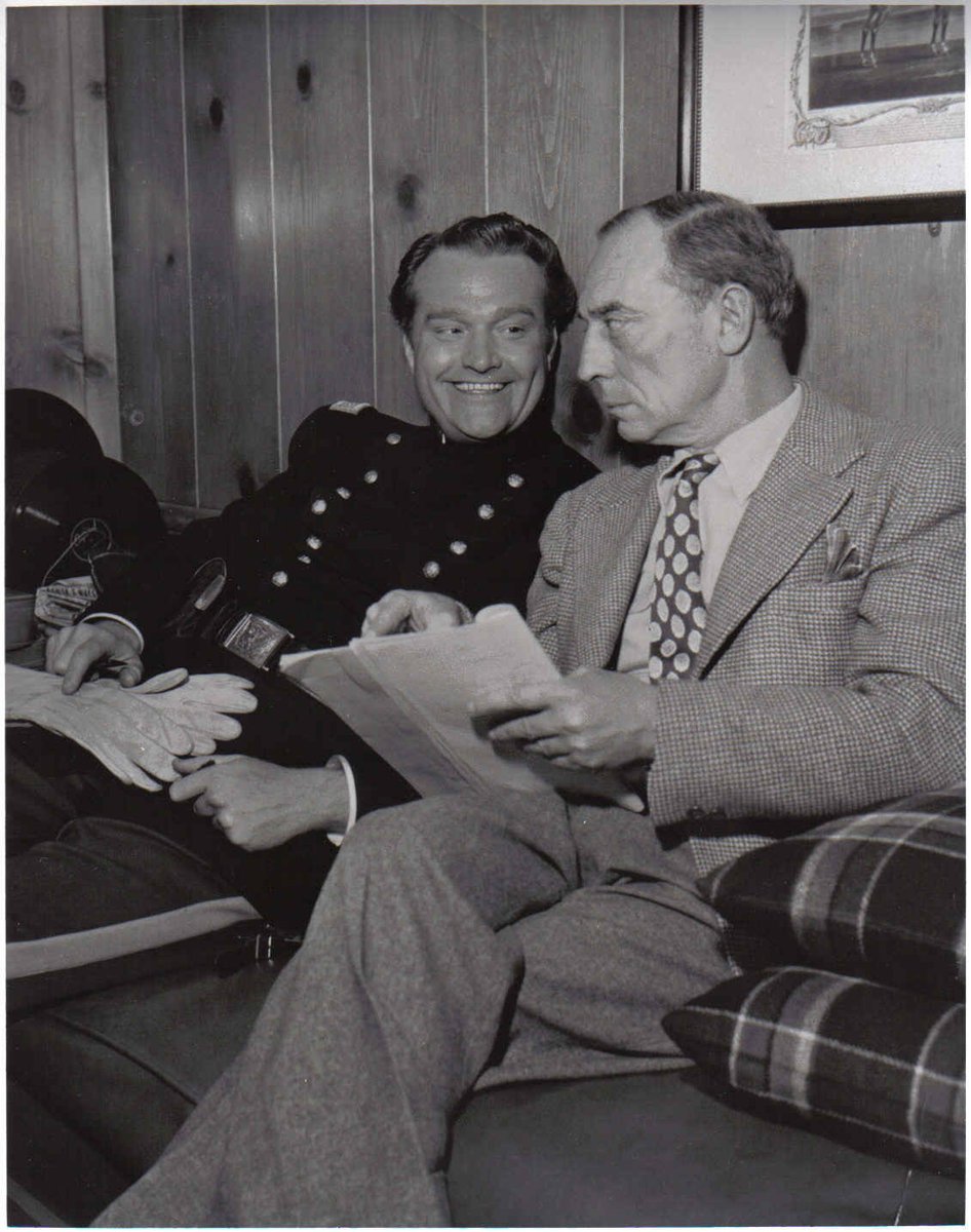 ClassicMovieHub's tweet photo. Red Skelton and Buster Keaton, A Southern Yankee, behind the scenes #ComicLegends https://t.co/R10nvIIs2p