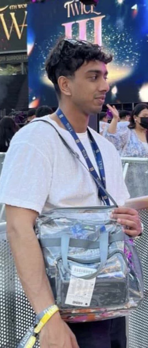 detectiveyena's tweet photo. ‼️ ONCE, PLEASE SHARE ‼️

EXPOSING @semifreesana (Laksman Paranthaman): a thread 

• owes over $15,000 to GO joiners, yet is still planning to go back to Korea for either the #THISISFOR concert or the fanmeet
• also uses ppl’s money to fund his luxury lifestyle

#TWICE

(1/3) https://t.co/NqLUw8AnKo