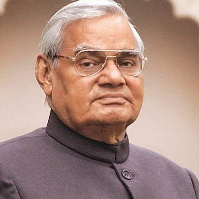amityadavbharat's tweet photo. अटल बिहारी वाजपेई ने जब गोमांस खाया था तब पोंगा पंडित और फर्जी गौ संगठन मुंह में दही जमा कर चुप क्यों बैठे थे ??

सबूत कमेंट बॉक्स में है... https://t.co/zjuXXCneJk
