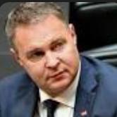 VK Babler, es ist eine derartige Geschmacklosigkeit und zeigt welche abscheulichen Charakter ein Mensch haben muss, wenn er als Sportminister einem  weltbekannten 🇦🇹 Sportler nicht kondoliert, nur weil er dessen politische Ansichten nicht teilt. Sie sind das Letzte🫵