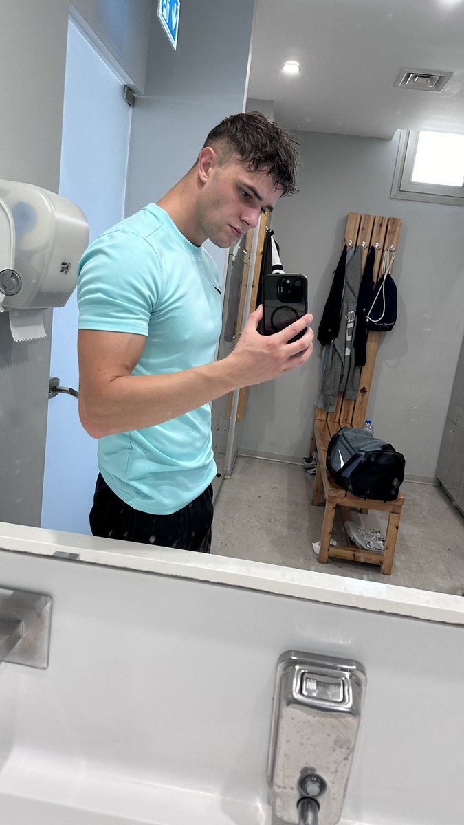 You will never get close to having a body like me loser