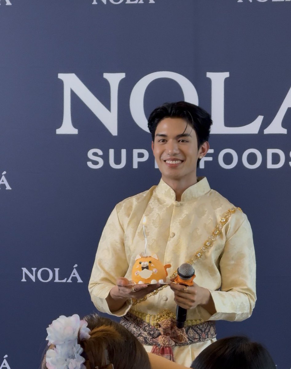 NolaSuperfoods's tweet image. Happy Birthday @netsiraphop 🎂 อยู่เป็นรอยยิ้มให้ HAPPINET นานๆน้า ✨
#NOLAxNET #Mandeework #HAPPINET  #NolasuperfanxNet 
#HappyNetDay2025
#NOLASuperfan #NetSiraphop