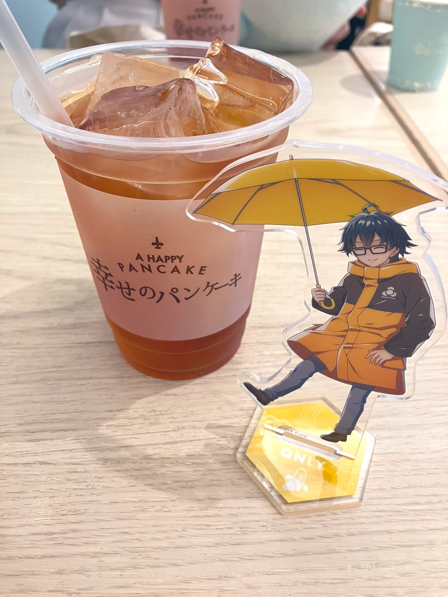 憧れの推しのアクスタと撮るやーつ✨️