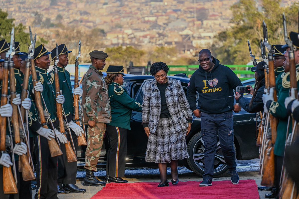 Minister of Defence and Military Veterans 🇿🇦 (@defence_za) on Twitter photo We dedicated 67 minutes to service, unity & the environment—planting a tree to symbolise hope & a sustainable future. 🇿🇦🌱 #67Minutes <a href="/SANDF_ZA/">SA National Defence Force 🇿🇦</a> <a href="/Lesufi/">Panyaza Lesufi</a> We dedicated 67 minutes to service, unity & the environment—planting a tree to symbolise hope & a sustainable future. 🇿🇦🌱 #67Minutes <a href="/SANDF_ZA/">SA National Defence Force 🇿🇦</a> <a href="/Lesufi/">Panyaza Lesufi</a>