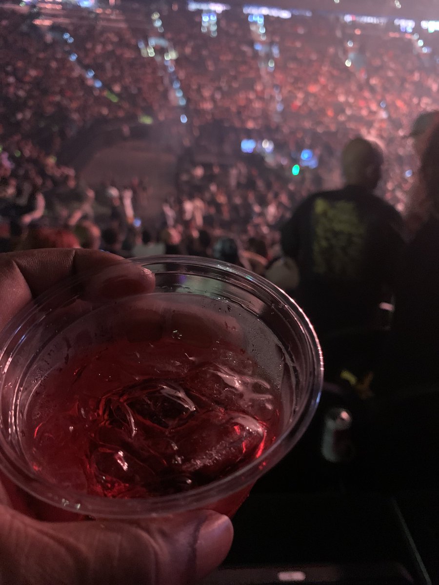 Bad_Money29's tweet image. EASILY the best concert I’ve ever been to. 2025 been good to me
#thelastchamber
#Wutangforever
