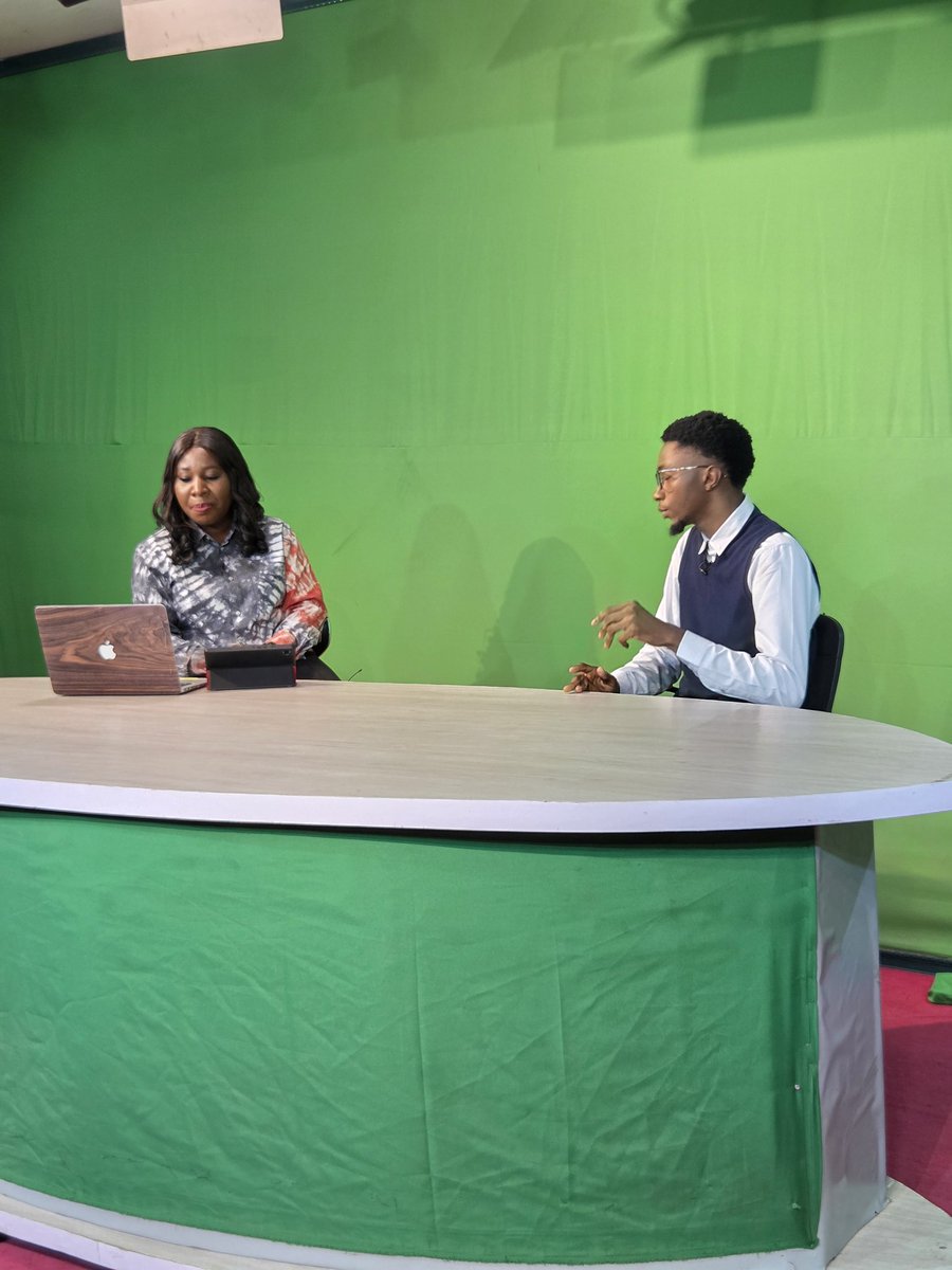 TennysonOlisa's tweet image. Baby steps, The Dream is on♟️
A time well spent @GlobaltvNG
Watch the full interview via this link below 👇🏾
youtu.be/yvMOQjg1P9A
#TennysonOlisa #Chess #InternationalChessDay