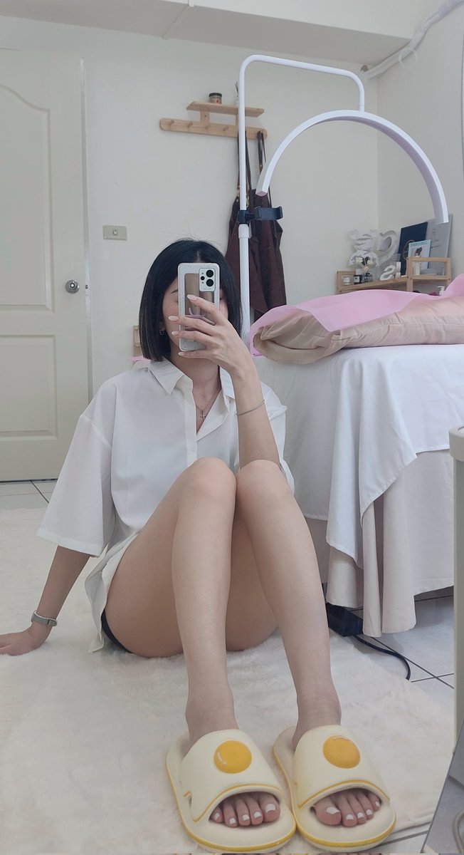 不夠乾淨 怎麼讓人靠近
毛不見了 滑起來就是不一樣👀
#除毛 #熱蠟 #冰肌 #養膚 #外泌體