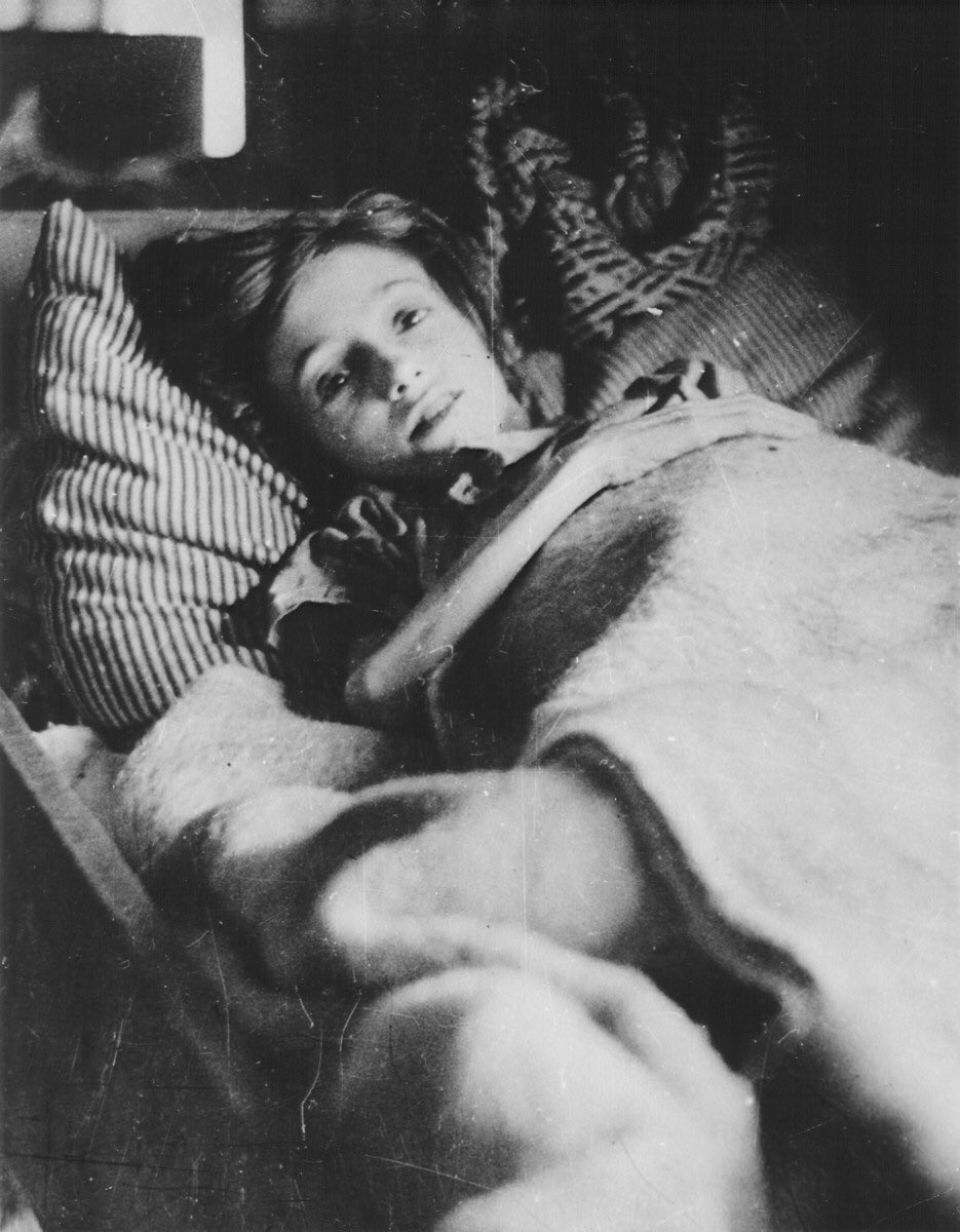 This is Helena Rabbie, a little Jewish girl who was imprisoned in Bergen-Belsen during the Holocaust

She died 7 days after liberation

Helena died because her body went into shock after eating — we now call it "refeeding syndrome"

She couldn't handle nutrients. 

Never forget