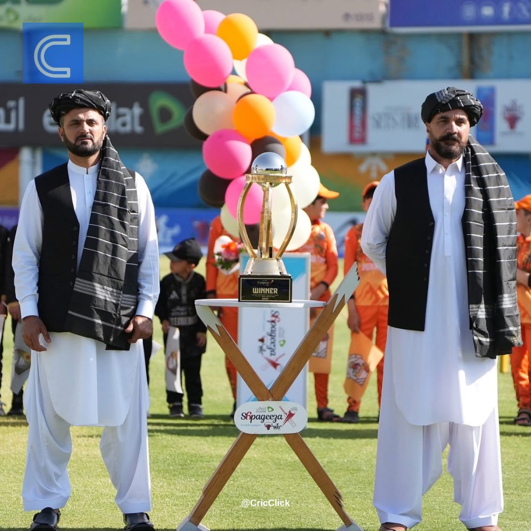 Click_Cric's tweet photo. Shpageeza has officially begun, clicks from the opening ceremony 👇🏼

#SCL2025 #cricclick https://t.co/y1OKd0QKOn