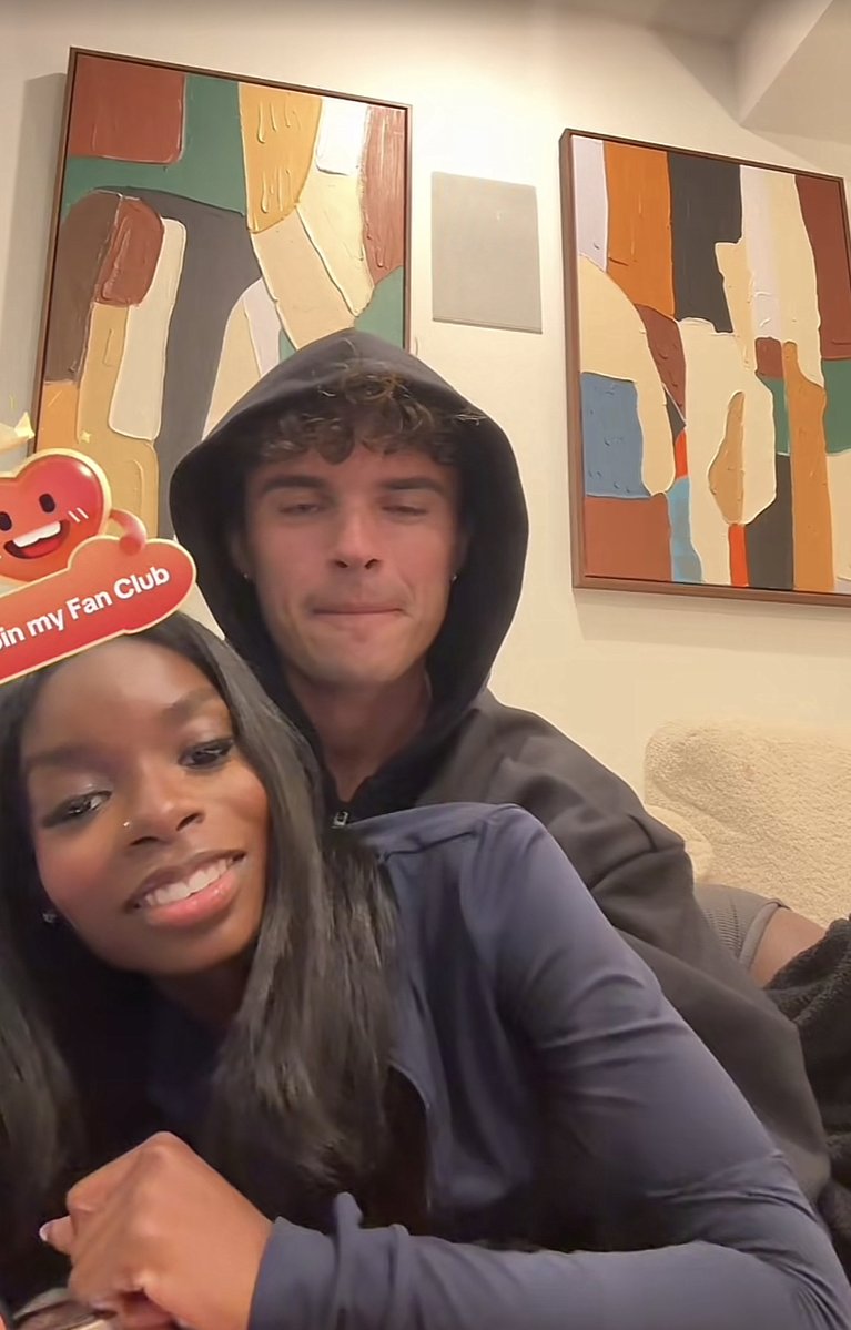 03683m's tweet image. olandria and Nic on tiktok live. I love them baddd #LoveIslandUSA