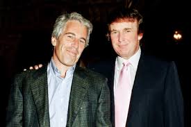SamvadaWorld's tweet image. #EpsteinFiles Trump Denies Alleged Epstein Letter, Sparks GOP Tensions
@realDonaldTrump is fighting back against a @WSJ report detailing an alleged sexually charged letter he sent to Jeffrey Epstein in 2003. Trump calls the letter a "fake" and has threatened to sue.
The…